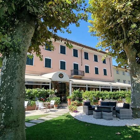Ristorante Albergo Corona Novi Ligure Kültér fotó