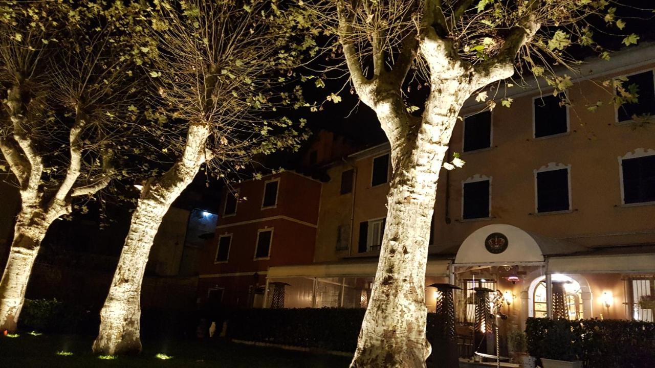 Ristorante Albergo Corona Novi Ligure Kültér fotó