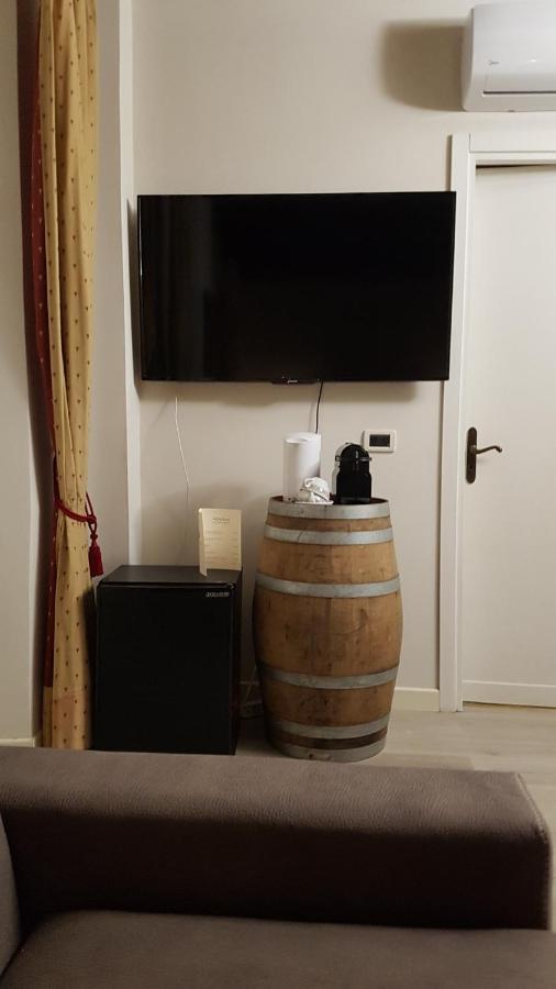 Ristorante Albergo Corona Novi Ligure Kültér fotó