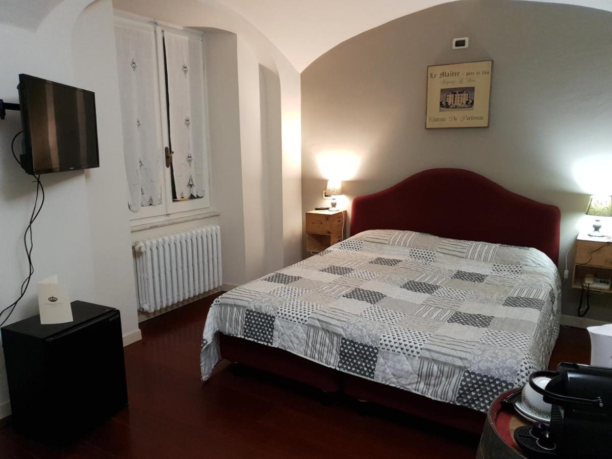 Ristorante Albergo Corona Novi Ligure Kültér fotó