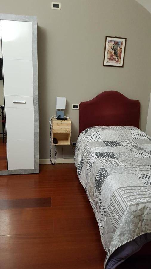 Ristorante Albergo Corona Novi Ligure Kültér fotó