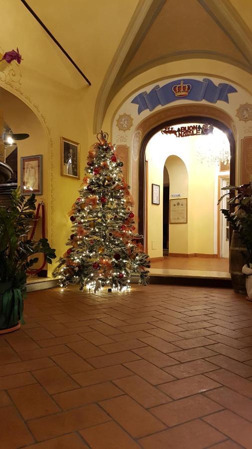 Ristorante Albergo Corona Novi Ligure Kültér fotó