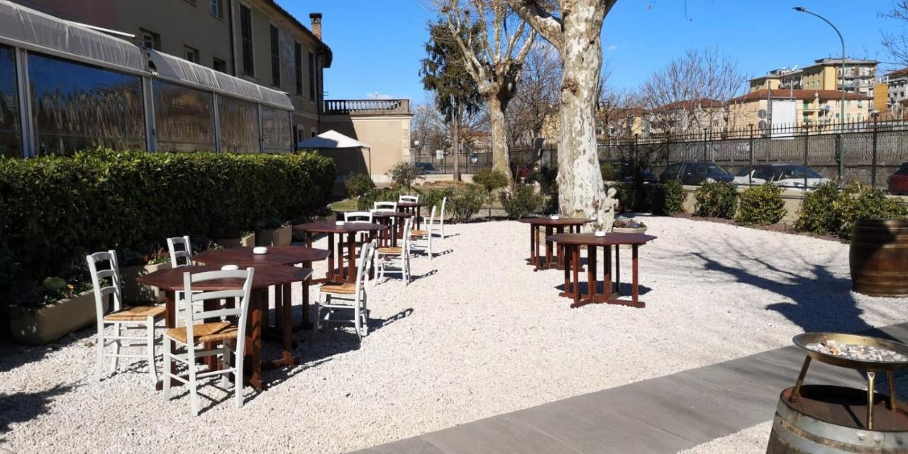 Ristorante Albergo Corona Novi Ligure Kültér fotó